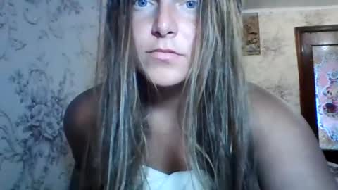 Snapshot of evasapples2026 chatting on 07.16.26 evasapples2026 online show from 07.16.26