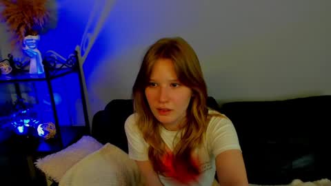 Snapshot of evastevs chatting on 12.08.24 Eva online show from 12.08.24