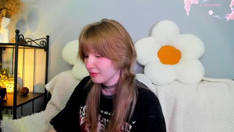 Snapshot of evastevs chatting on 02.16.25 Eva online show from 02.16.25