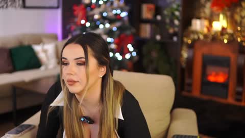 Eva online show from 12.19.24