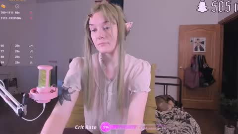 Snapshot of evathority chatting on 09.11.25 online show from 09.11.25