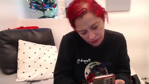 Eva Twiss online show from 12.22.25