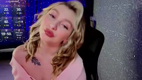 Snapshot of evavibe chatting on 02.19.26 evavibe online show from 02.19.26