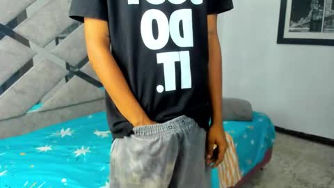 Eva And Emmanuel online show from 09.29.25