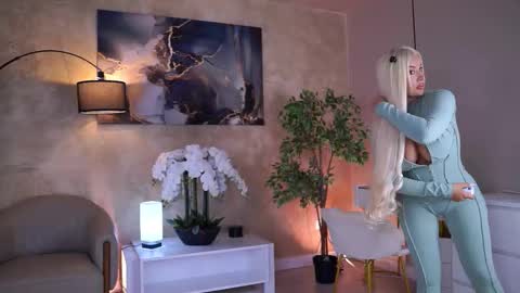 Eva online show from 03.28.26