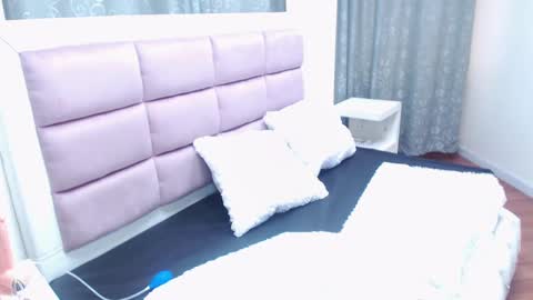 Snapshot of evee_s chatting on 10.01.25 eve online show from 10.01.25