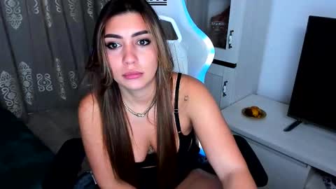 eveeevian online show from 02.21.25