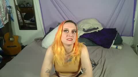Snapshot of evelan123 chatting on 09.12.25 Chulal online show from 09.12.25