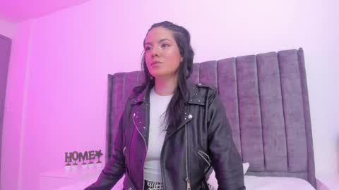 evelin__thompsson online show from 04.09.26