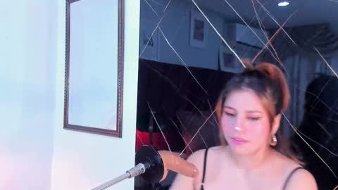 EVELIN online show from 10.04.25