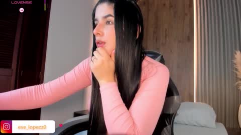 E V E L I N online show from 02.01.26