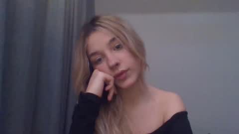 Snapshot of evelinemagnetic chatting on 01.12.26 EvelinaMagnetic online show from 01.12.26