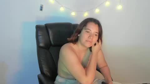 Evelyn online show from 04.14.26