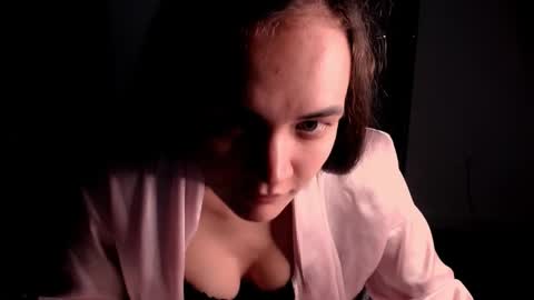 Evelyn online show from 10.04.25