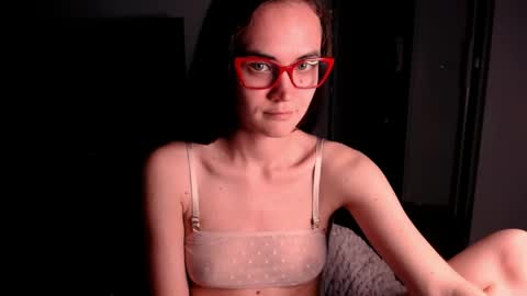 Evelyn online show from 04.12.26