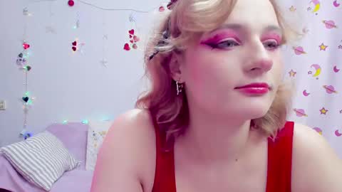 Snapshot of evelyn_harper_x chatting on 02.13.25 Eve online show from 02.13.25