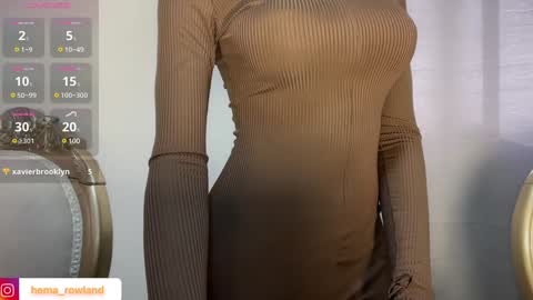 E V E L Y N  online show from 01.22.25