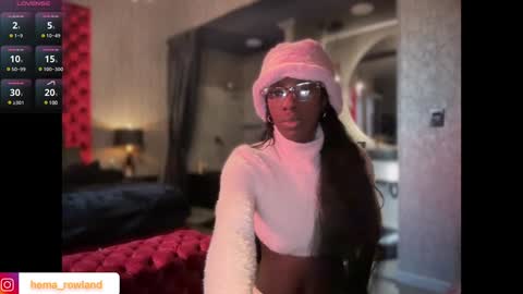 E V E L Y N  online show from 02.02.25