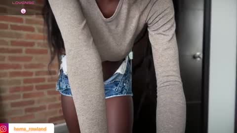 E V E L Y N  online show from 03.07.25