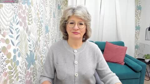 Evelyn online show from 12.09.24