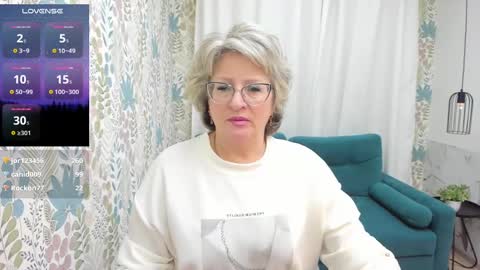 Evelyn online show from 03.10.25