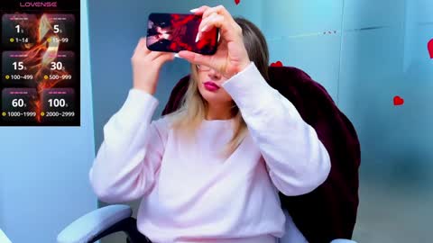 evelyne_rose online show from 01.23.25