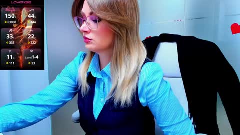 evelyne_rose online show from 01.30.25