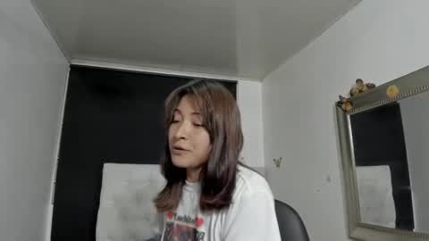 Evelyne online show from 02.10.26