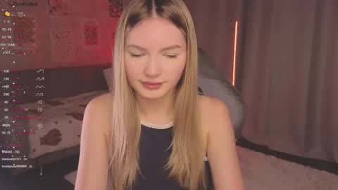 Snapshot of evelynsin_ chatting on 10.18.25 Evelyn online show from 10.18.25