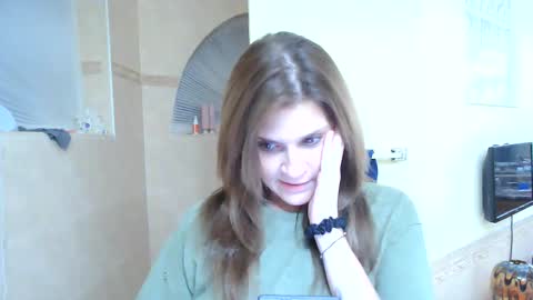 Snapshot of everleighlux chatting on 10.30.25 Aly online show from 10.30.25