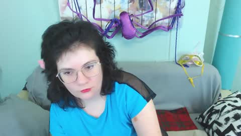 Snapshot of everly_rays chatting on 12.06.24 Everly online show from 12.06.24