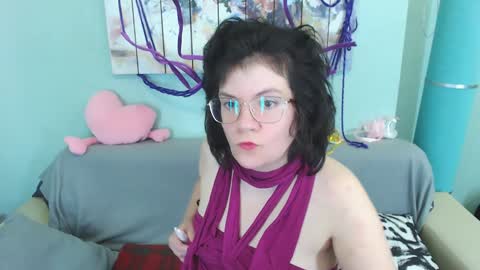 Snapshot of everly_rays chatting on 12.08.24 Everly online show from 12.08.24