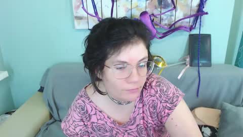 Snapshot of everly_rays chatting on 12.25.24 Everly online show from 12.25.24