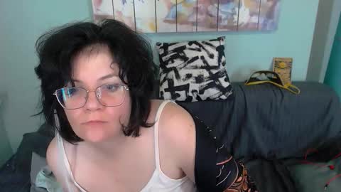 Snapshot of everly_rays chatting on 09.22.25 Everly online show from 09.22.25