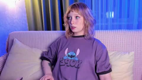 Snapshot of eves_eyes chatting on 10.29.25 Forget me not eve on CB online show from 10.29.25