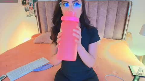 Evette online show from 03.23.26