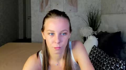 Evi online show from 12.04.25
