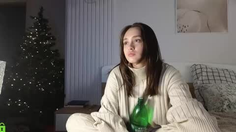 evi_woow online show from 12.09.24