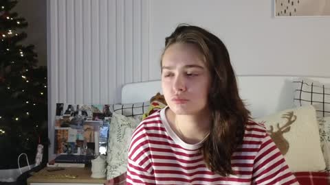 evi_woow online show from 12.29.24