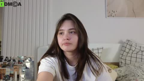 evi_woow online show from 12.30.24