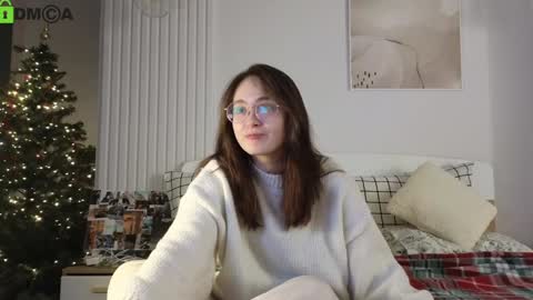 evi_woow online show from 01.06.25