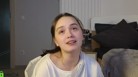 evi_woow online show from 02.02.25