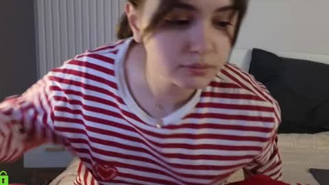 evi_woow online show from 02.04.25