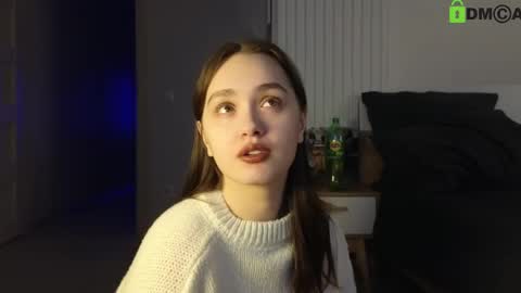 evi_woow online show from 02.13.25