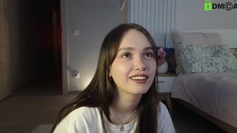 evi_woow online show from 02.14.25
