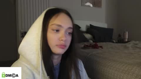 evi_woow online show from 02.17.26