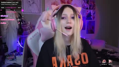 Evie online show from 02.04.25