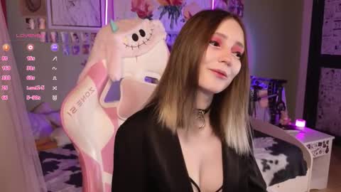 Evie online show from 03.23.26