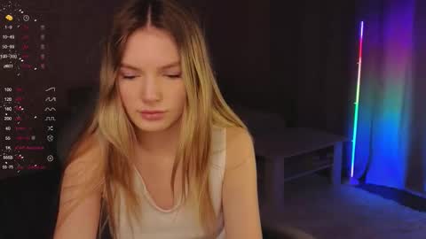 Snapshot of evilyn_next_door chatting on 11.30.25 Evelyn online show from 11.30.25