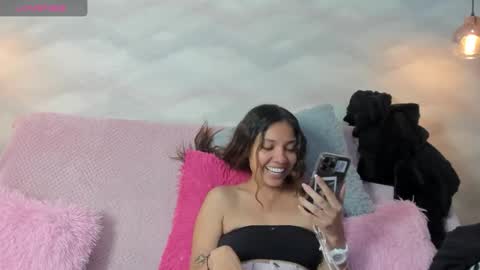 EVOLETTE ANGELS online show from 09.30.25